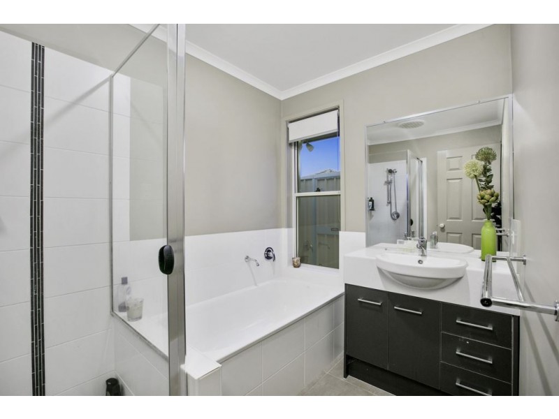 40 Kelsey Circuit, Nerang QLD 4211