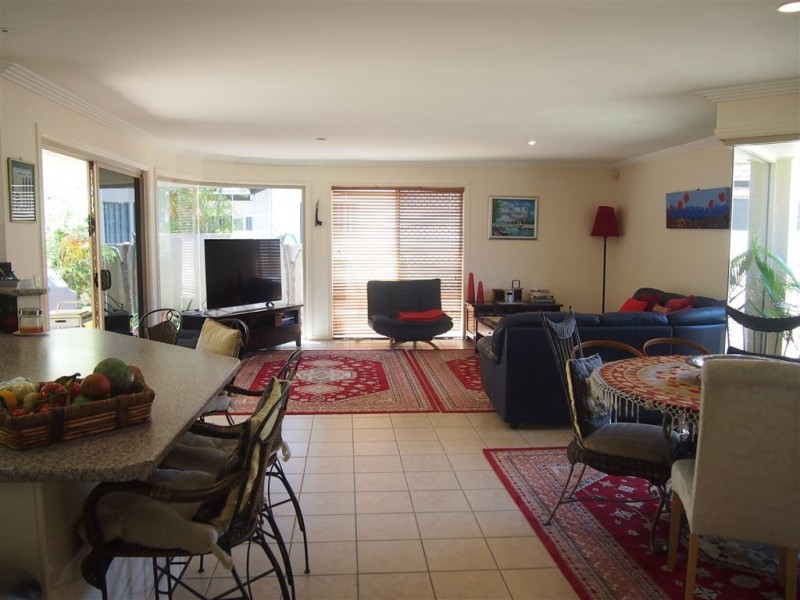 54 Sir Bruce Small Boulevard, Benowa QLD 4217