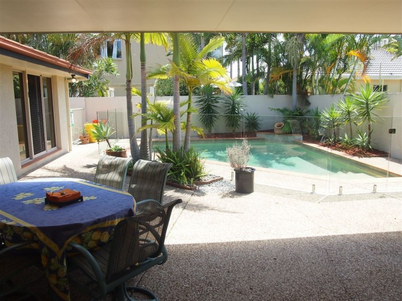 54 Sir Bruce Small Boulevard, Benowa QLD 4217