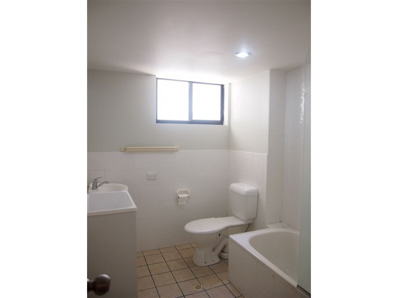 8/12-14 Monaco Street, Broadbeach QLD 4218