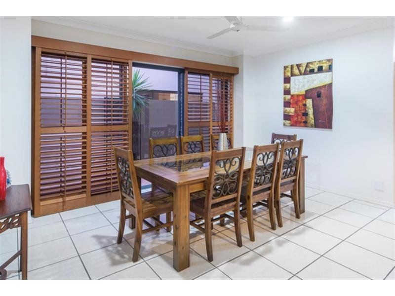 516 Oyster Cove Promenade, Helensvale QLD 4212