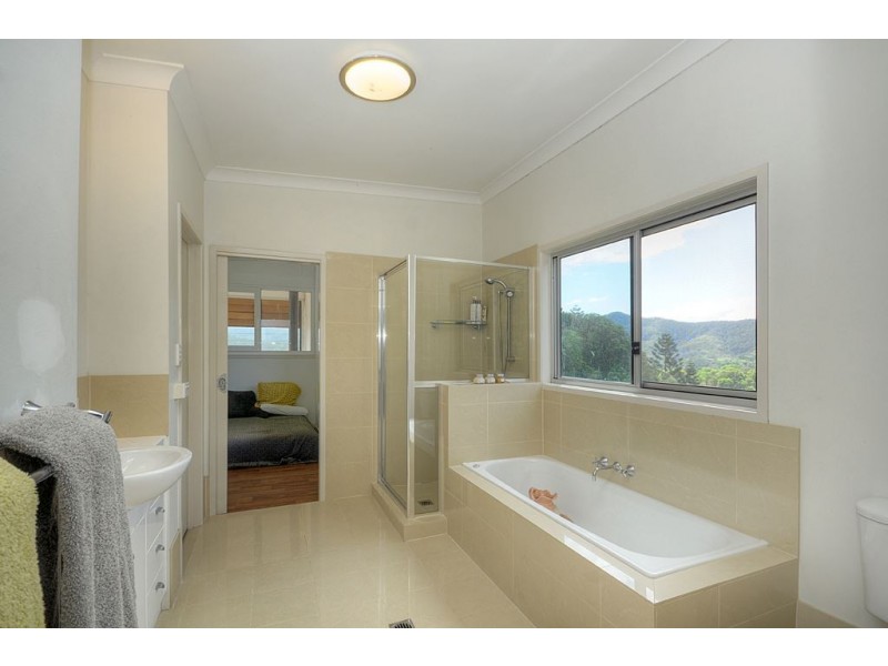 98 Rusty Court, Tallebudgera Valley QLD 4228