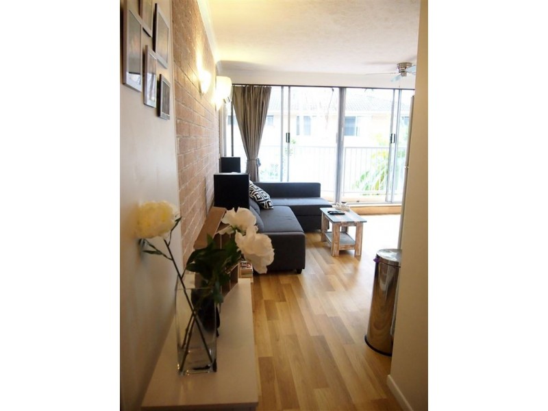 103/40 Surf Parade, Broadbeach QLD 4218
