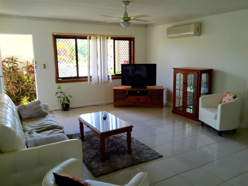 1/2 Rope Court, Mermaid Waters QLD 4218