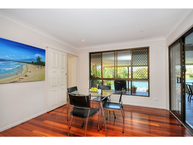 16 Haslewood Court, Mermaid Waters QLD 4218