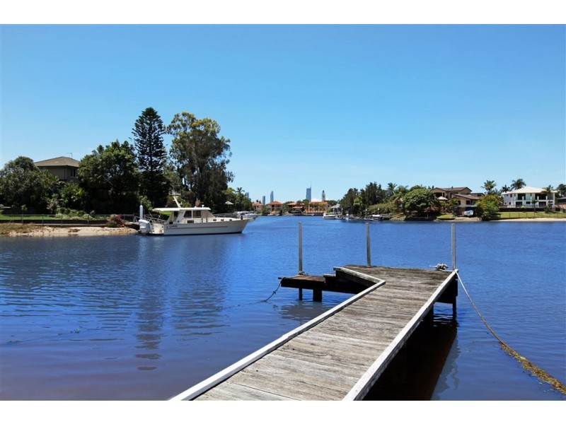 41 River Crescent, Broadbeach Waters QLD 4218