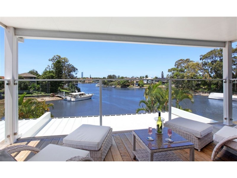 41 River Crescent, Broadbeach Waters QLD 4218