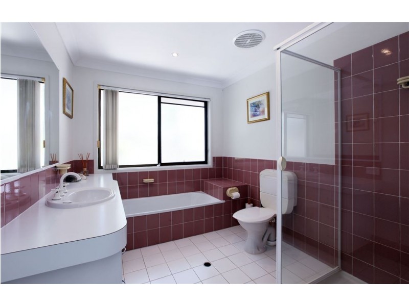 41 River Crescent, Broadbeach Waters QLD 4218