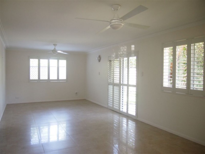 1/27 Wildwood Court, Surfers Paradise QLD 4217