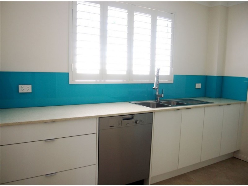 1/27 Wildwood Court, Surfers Paradise QLD 4217