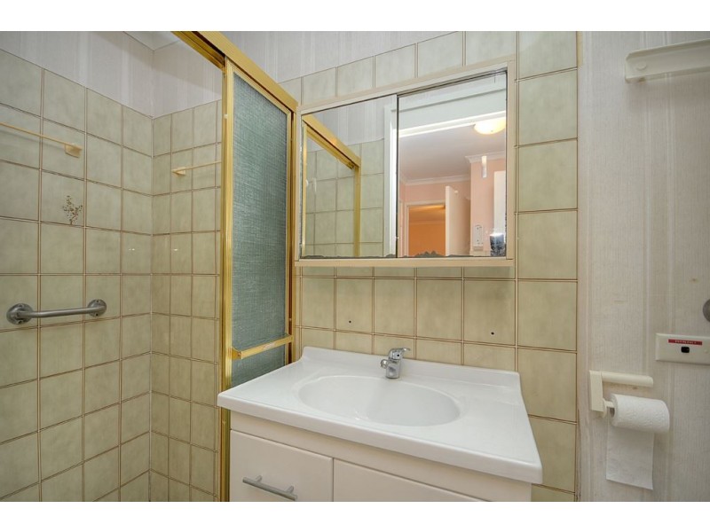 16/30 Sportsman Avenue, Mermaid Waters QLD 4218