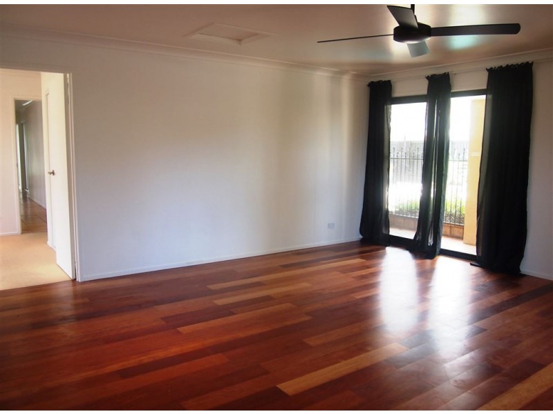 76 Wild Duck Drive, Mermaid Waters QLD 4218