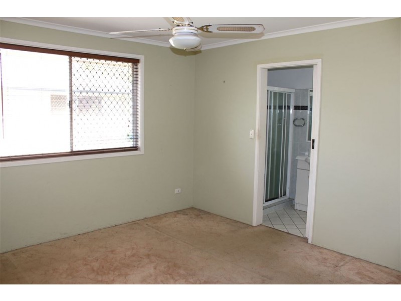 26 Alec Avenue, Mermaid Waters QLD 4218
