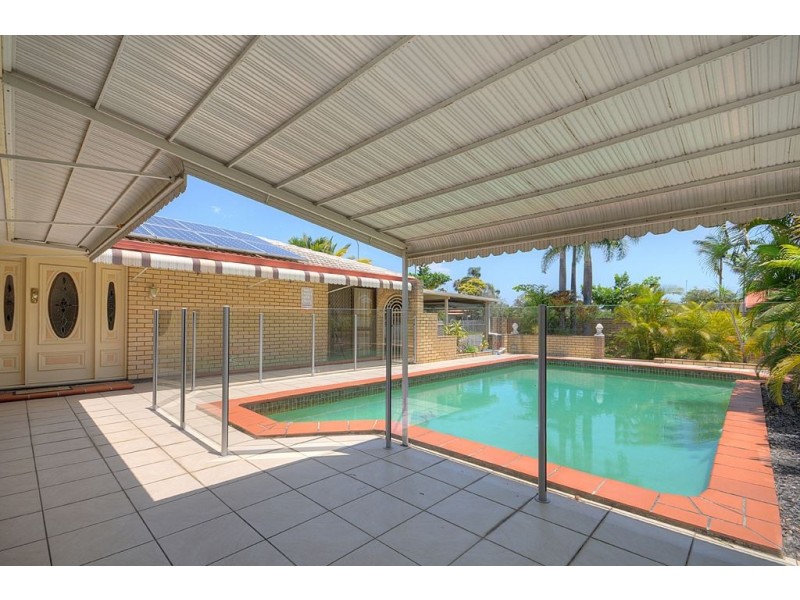 126 Sunshine Boulevard, Mermaid Waters QLD 4218