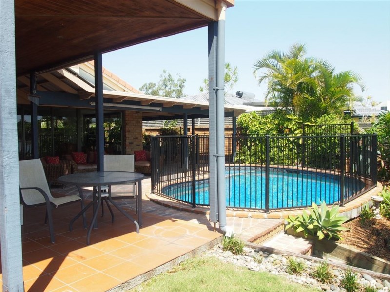 40 Wild Duck Drive, Mermaid Waters QLD 4218