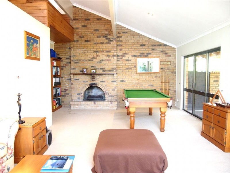 40 Wild Duck Drive, Mermaid Waters QLD 4218