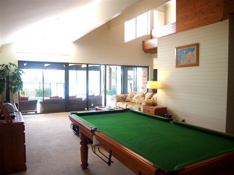 40 Wild Duck Drive, Mermaid Waters QLD 4218