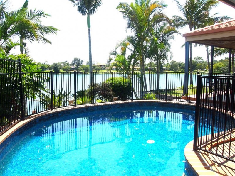 40 Wild Duck Drive, Mermaid Waters QLD 4218