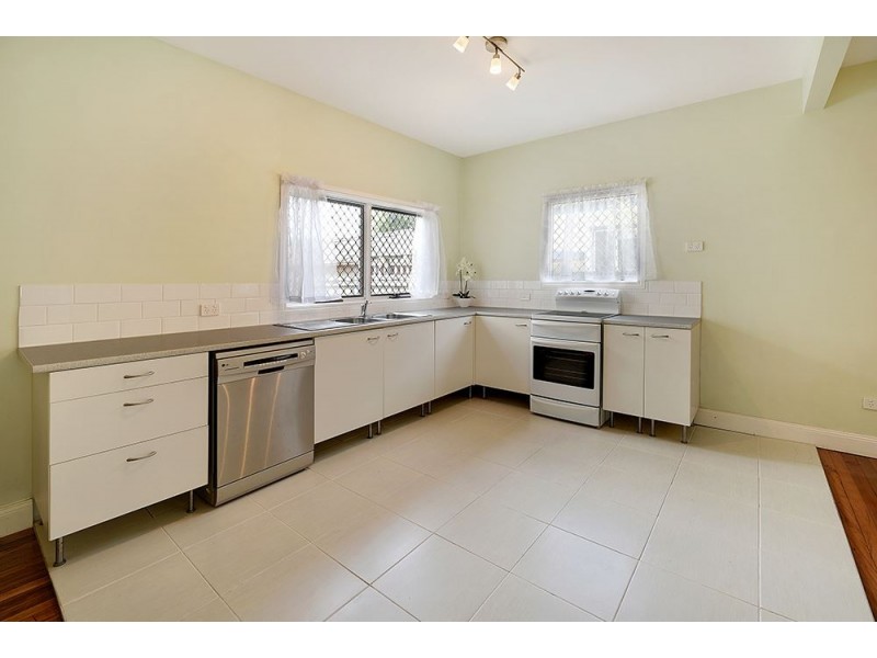 21 Walton Street, Southport QLD 4215