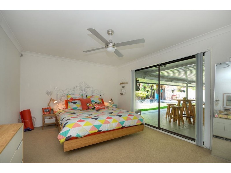 76 Barrier Reef Drive, Mermaid Waters QLD 4218