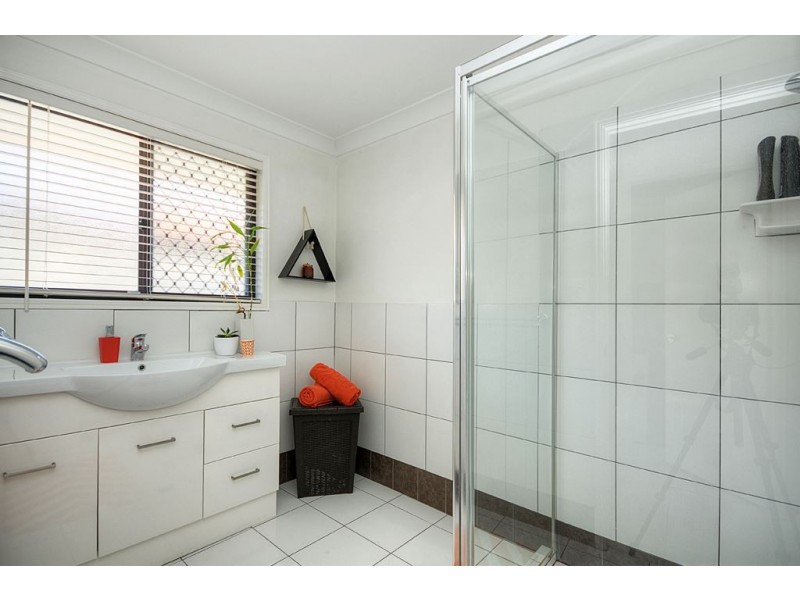 76 Barrier Reef Drive, Mermaid Waters QLD 4218