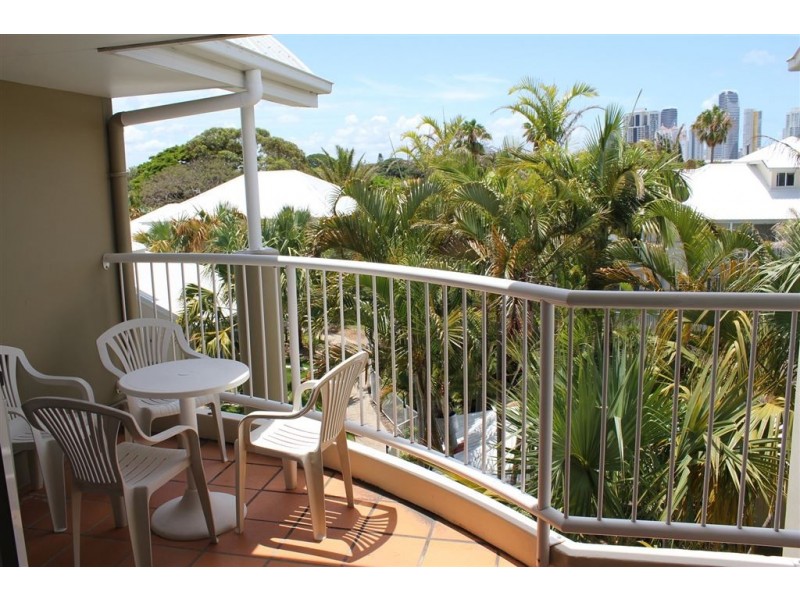 69/16 Crescent Avenue, Mermaid Beach QLD 4218