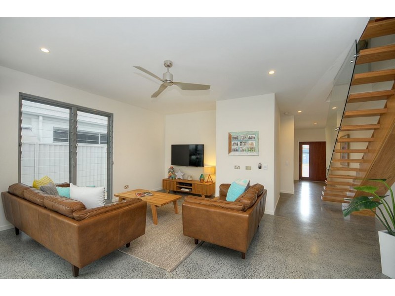 1/7 Ferny Fairway, Burleigh Heads QLD 4220