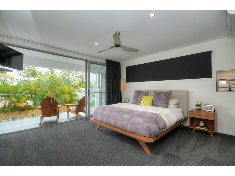 1/7 Ferny Fairway, Burleigh Heads QLD 4220