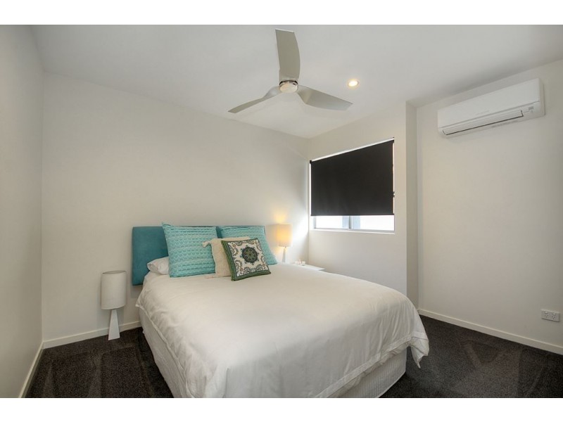 1/7 Ferny Fairway, Burleigh Heads QLD 4220