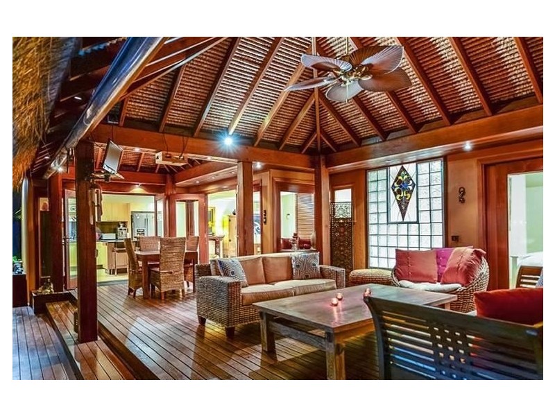 43 Savoy Drive, Broadbeach Waters QLD 4218