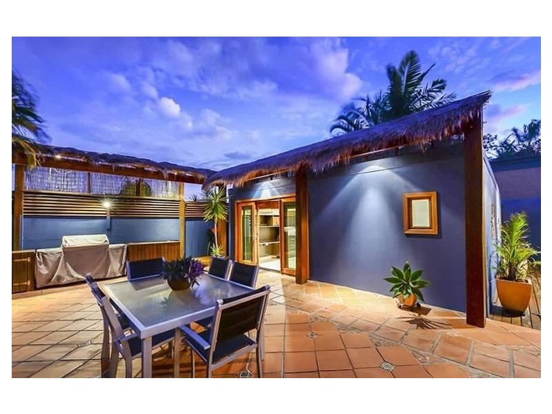 43 Savoy Drive, Broadbeach Waters QLD 4218