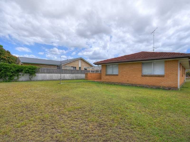 14 Dabchick Drive, Burleigh Waters QLD 4220