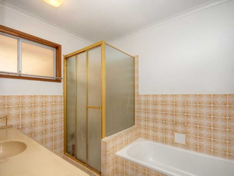 14 Dabchick Drive, Burleigh Waters QLD 4220