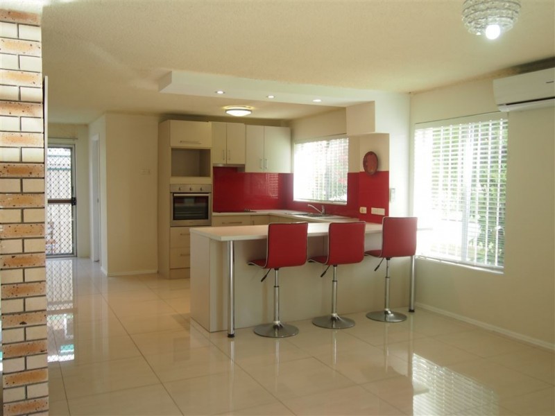 1/15 Sonia Street, Mermaid Waters QLD 4218