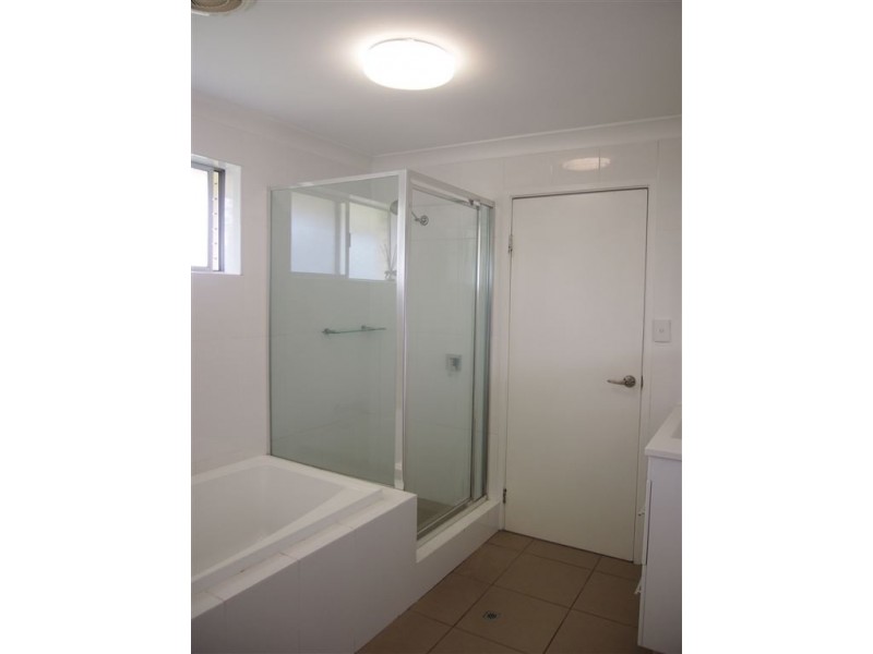 1/15 Sonia Street, Mermaid Waters QLD 4218