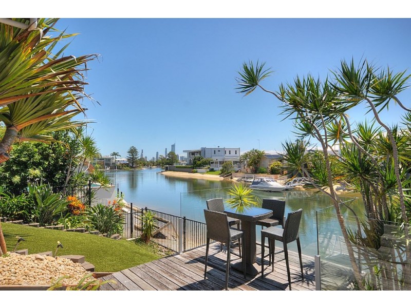 74 Clear Island Road, Broadbeach Waters QLD 4218