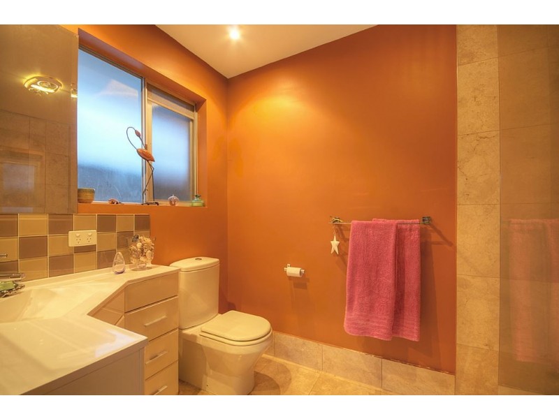 74 Clear Island Road, Broadbeach Waters QLD 4218