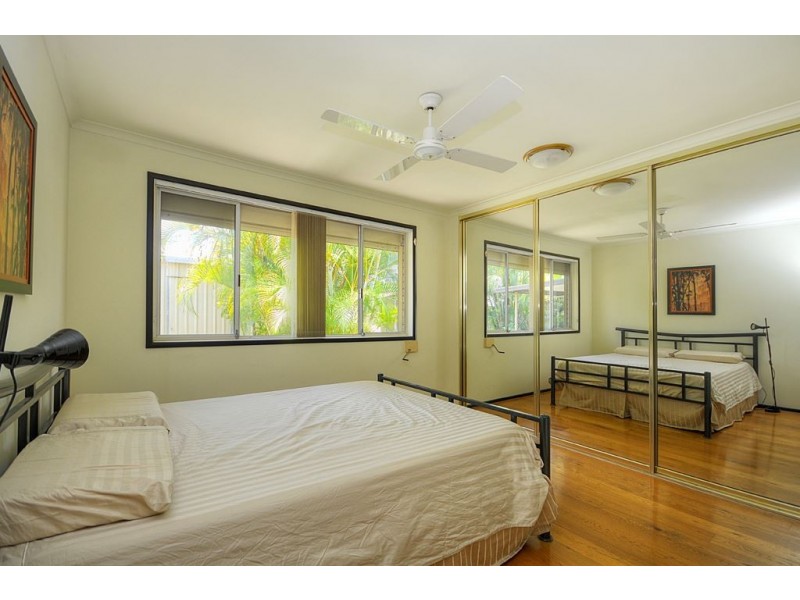 126 Sunshine Boulevard, Mermaid Waters QLD 4218