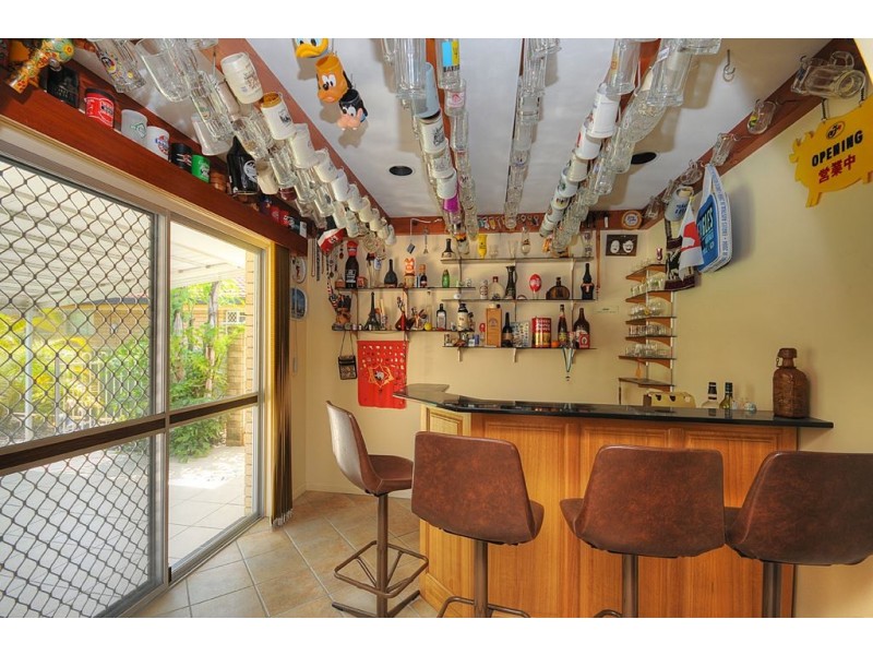 126 Sunshine Boulevard, Mermaid Waters QLD 4218