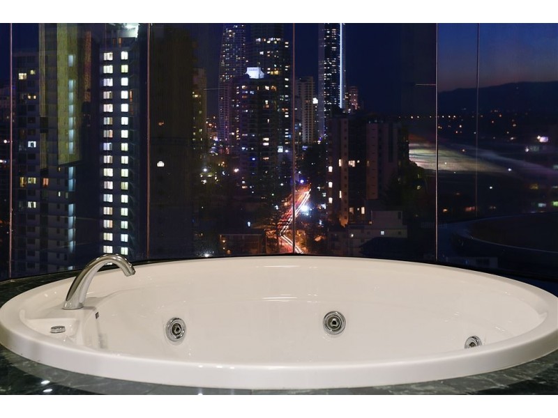 1703/13-25 Garfield Terrace, Surfers Paradise QLD 4217