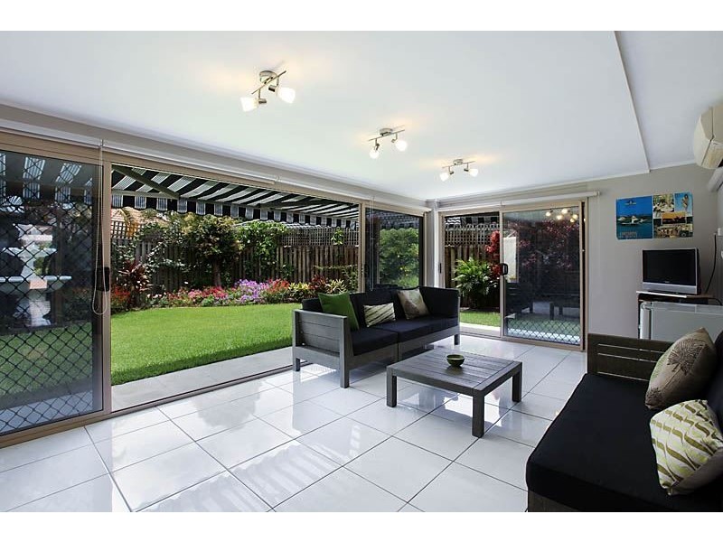 5 Rosanna Place, Robina QLD 4226