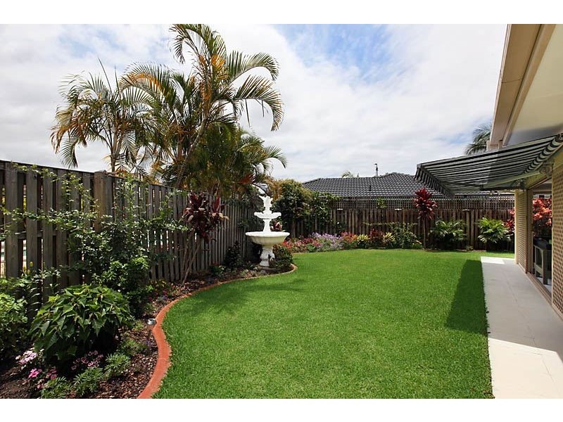 5 Rosanna Place, Robina QLD 4226