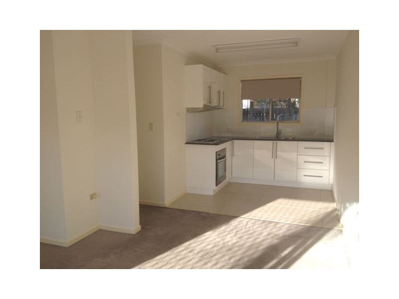 2/2423 Gold Coast Highway, Mermaid Beach QLD 4218