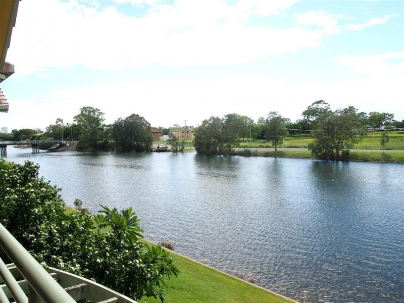 65/215 Cottesloe Drive, Mermaid Waters QLD 4218