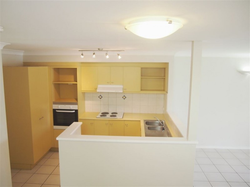 65/215 Cottesloe Drive, Mermaid Waters QLD 4218