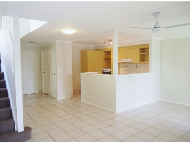 65/215 Cottesloe Drive, Mermaid Waters QLD 4218