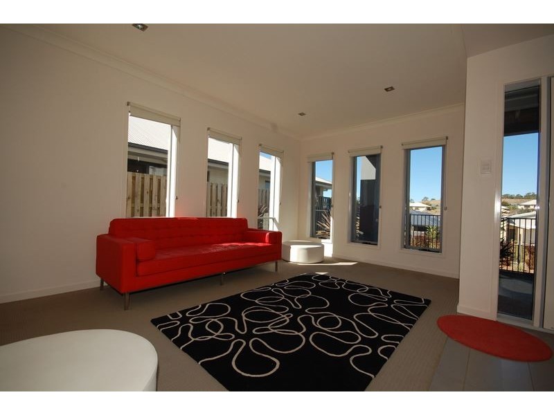 19 Barrington Street, Upper Coomera QLD 4209