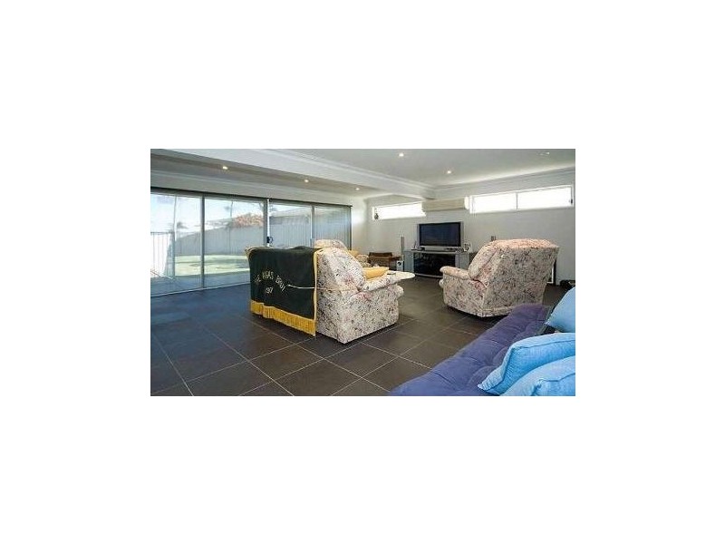 51 Sunshine Boulevard, Broadbeach Waters QLD 4218