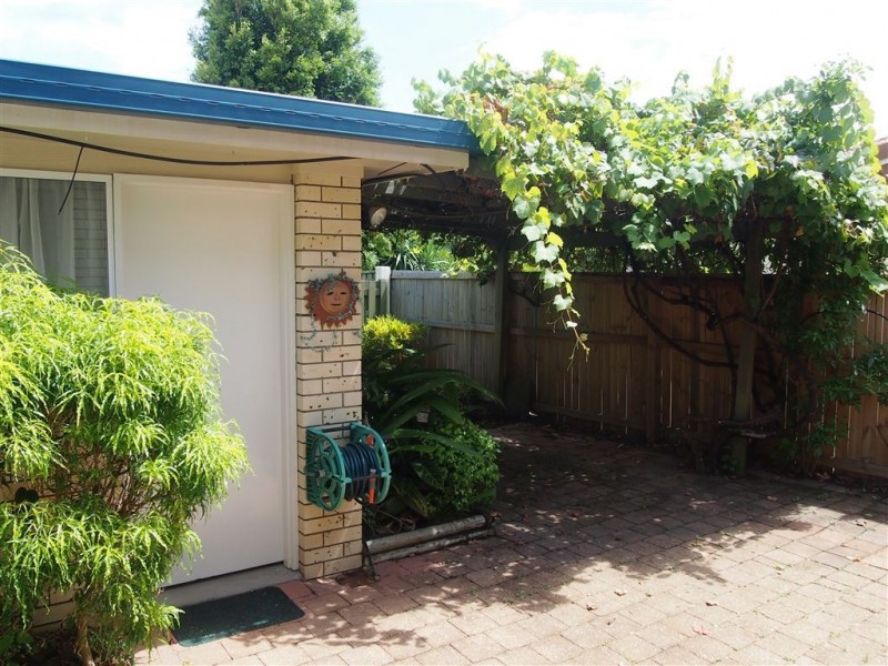 1/12 Sunbird Street, Burleigh Waters QLD 4220