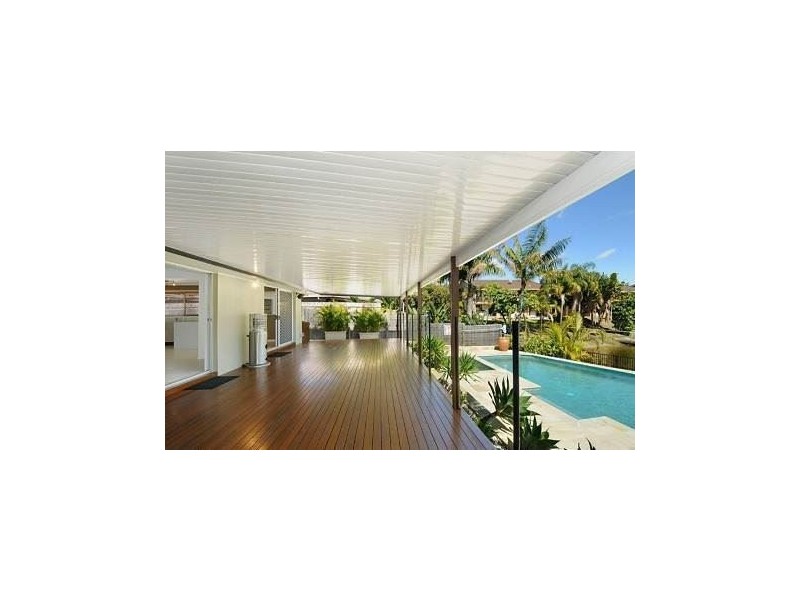 6 Helm Court, Mermaid Waters QLD 4218